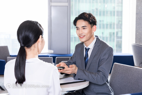 从销售员到商务顾问 汽车销售中的商务咨询艺术